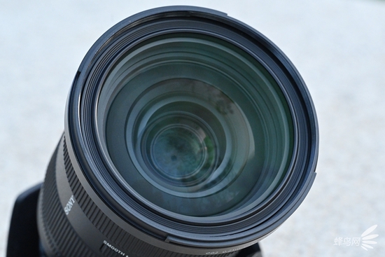 索尼SEL2470GM2前镜组