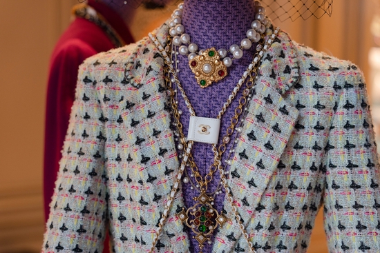 焦距：68mm　 光圈：f/2.8　 ISO感光度：400　 曝光时间：1/80s　 曝光补偿：0EV　 白平衡：自动