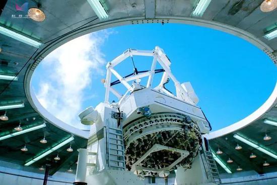 3.67m AEOS（Advanced Electro Optical System） 先进光电望远镜