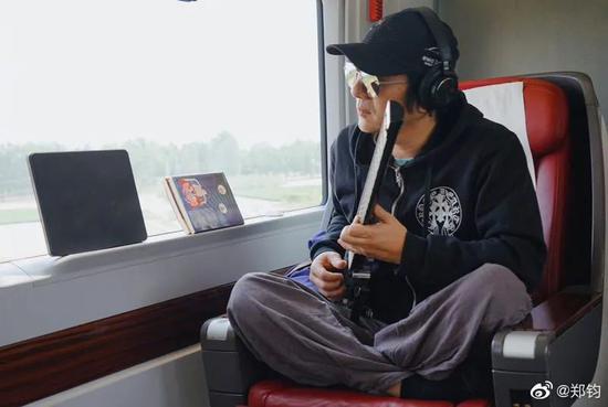 图片来源：郑钧微博