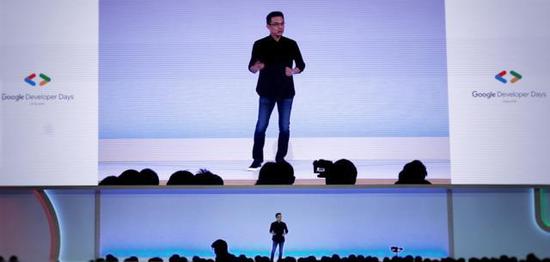 谷歌大中华区总裁陈俊廷宣布Grow with Google成长计划在中国正式推出。 澎湃新闻记者 孙懿赟 图