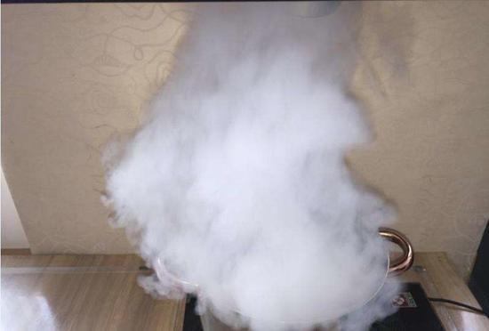 钟爱超声波加湿器的可以买一个烟雾锅