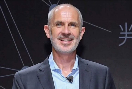 吉姆·罗文，首席执行官兼总裁