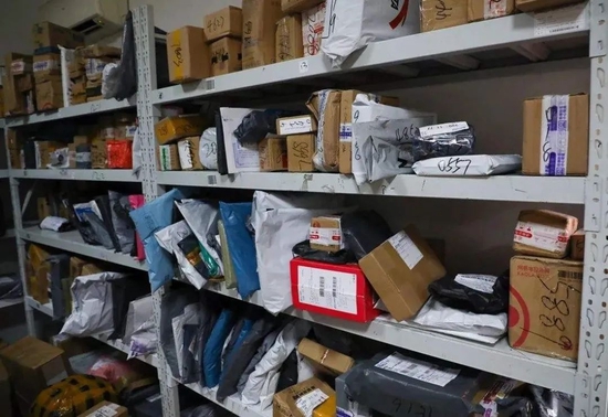 快递上门的“蜀道难”：最后一公里谁之重？