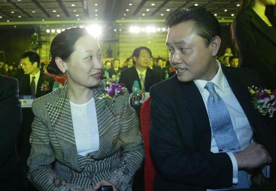前浪黄光裕,后浪黄峥 图:杜鹃一直被视为黄光裕的左膀右臂