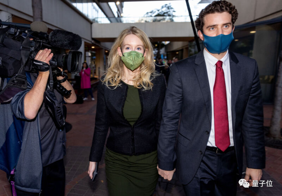 “女版乔布斯”被定罪!曾靠“一滴血”公司狂揽40亿,如今面临最高20年监禁