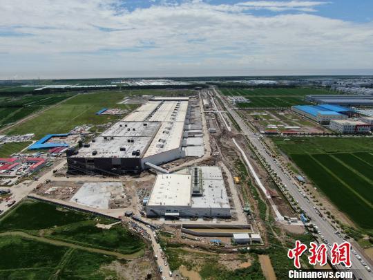 航拍特斯拉上海工厂。　张亨伟 摄
