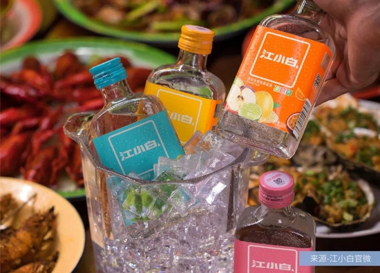 卖不动的江小白，还能靠什么打动年轻人？