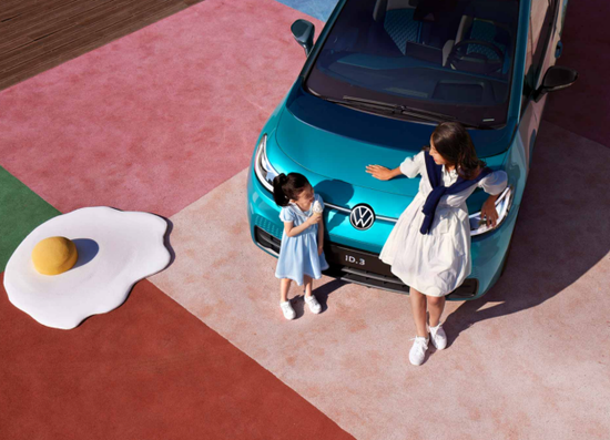 “鲶鱼”特斯拉终成“鲨鱼”，蔚小理迪：巧了，我们也是