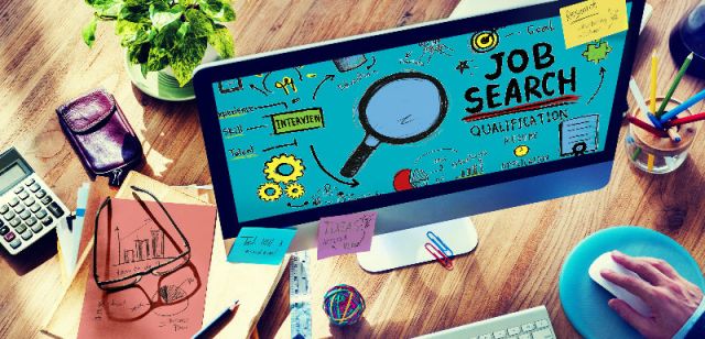 消失的线下春招，被“剩下”的应届生正在突围