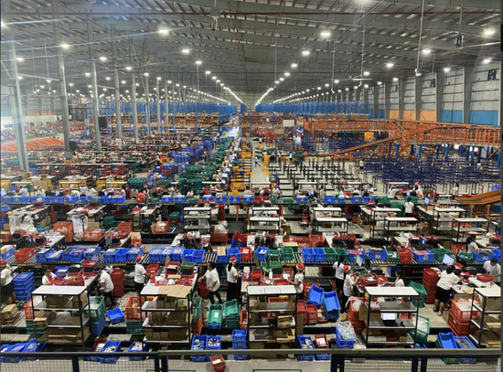 ▲ Lazada 的仓库。受访者供图。