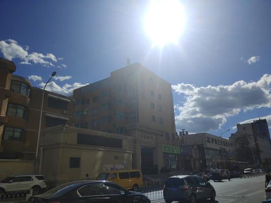 ���R1�������