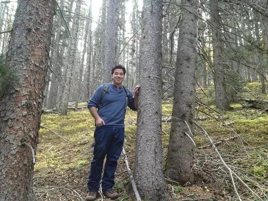 Aaron Pan曾经是一名科研人员,现在担任一家博物馆的馆长。