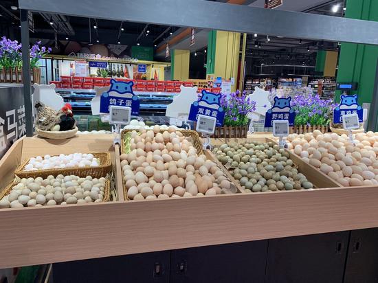生鲜区域的鸡蛋摊位