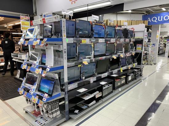 这里还有不少小尺寸电视