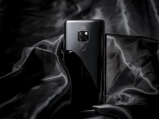 华为P30/Mate 20将更新系统 Mate 20支持30倍变焦+EROFS超级文件 