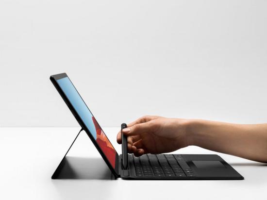 微软为Surface Pro X设备发布两款键盘...