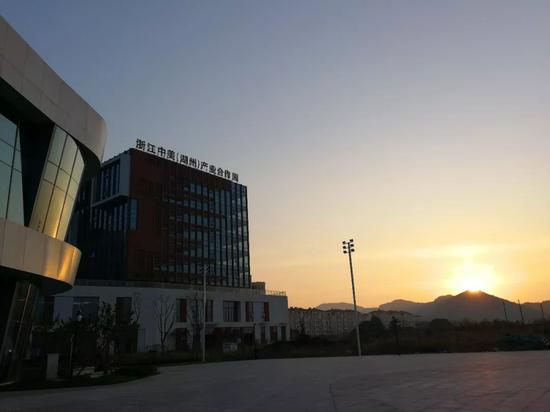 百亿投资，工厂长草：“中国版特斯拉”沦为下