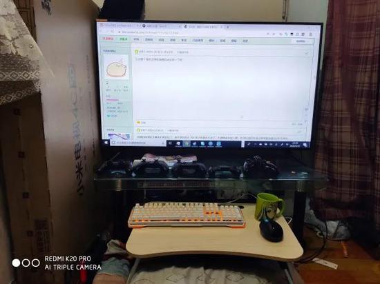 人对躺着玩游戏这件事到底有什么执念?