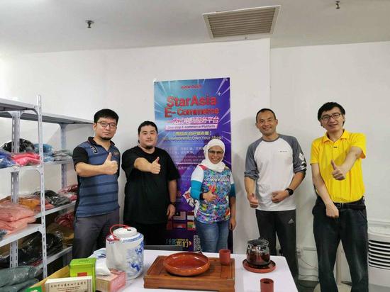 马来西亚早期团队成员/受访者供图