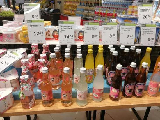 永辉超市里的网红汽水，虎嗅拍摄