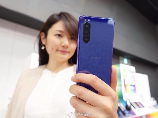 索尼Xperia 5 II手机紫色版在日本上市：硬件与其他版本无区别