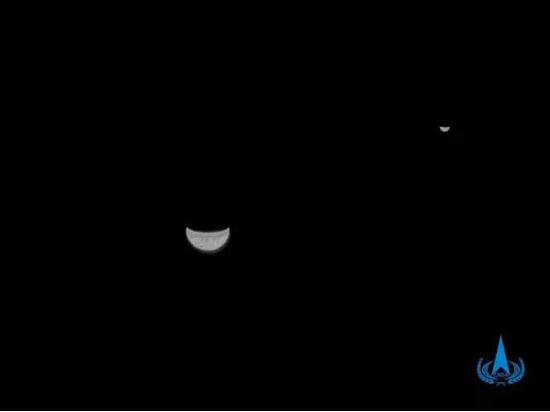 2020年7月27日，天问一号探测器在距离地球约120万公里处拍摄的地月合影照片（图片来源：国家航天局）