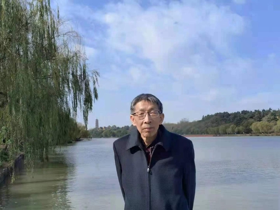 中南财经政法大学退休教授苏少之。