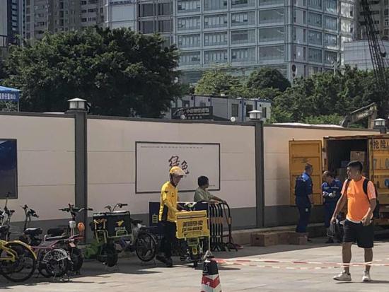 送餐费上涨,骑手坦言为几块钱与生命赛跑
