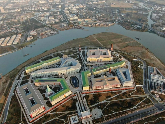 2019年11月9日，航拍苏州工业园，华为公司企业业务总部暨研发基地项目位于园区桑田岛。视觉中国