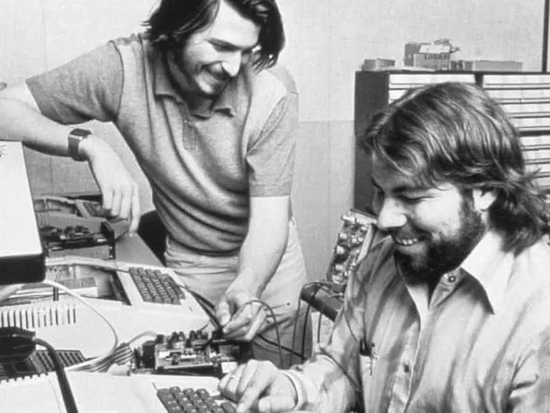 创事记|乔布斯走的第十年，苹果联创宣布新身份：太空“清道夫”