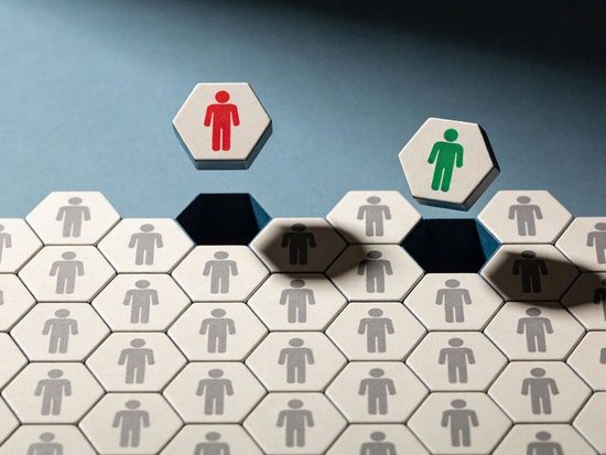 万亿中原银行董事长、行长同一天换人！三类行业贷款不良率超5%