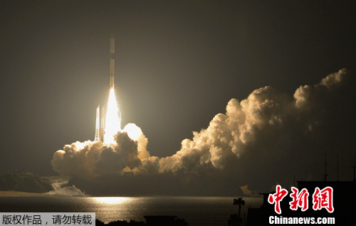 资料图：2012年，日本宇宙航空研究开发机构和三菱重工业公司在鹿儿岛县种子岛宇宙中心用H2A火箭发射了三颗卫星。