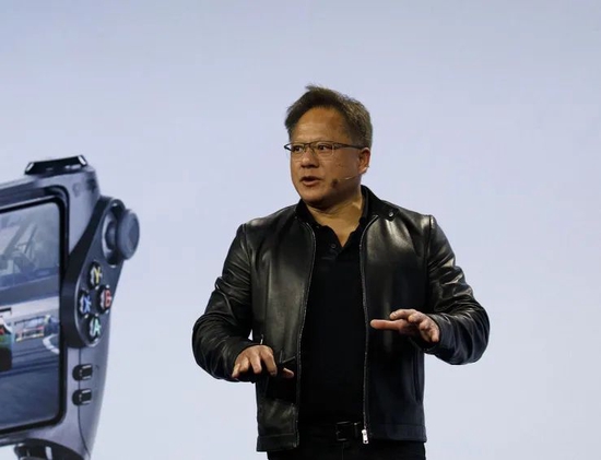 |黄仁勋终究难成乔布斯