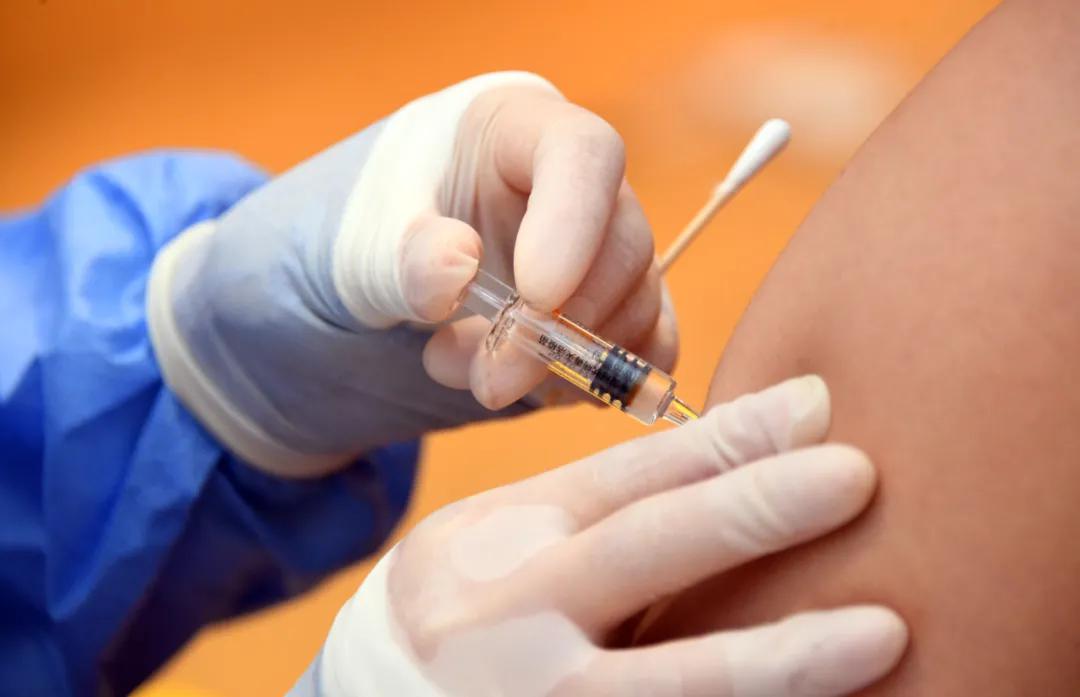 新冠疫苗单针、双针怎么选？权威回应来了！