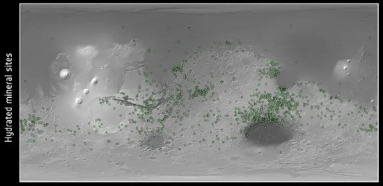 OMEGA探测到的火星水合矿物分布。© ESA/CNES/CNRS/IAS/Université Paris-Sud， Orsay； NASA/JPL/JHUAPL； 底图：NASA MOLA