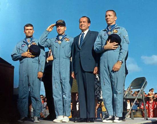 尼克松总统出席庆祝阿波罗13号航天员成功归来典礼
