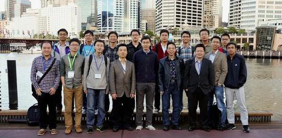 黑色象牙塔:出走MSRA,加盟AI独角兽:科学家离开象牙塔之后 DeepID-Net团队,右五为汤晓鸥,右三为王晓刚