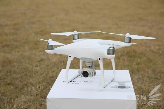 从灵到精的进化大疆精灵4无人机评测2