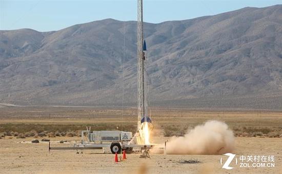 美国学生成功发射带3D打印引擎的火箭 