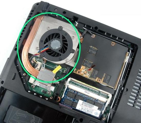 热管:与cpu散热相似,笔记本散热也是通过热管把热量传递到风扇处的