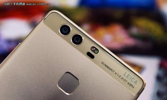 配备有双摄像头的华为p9