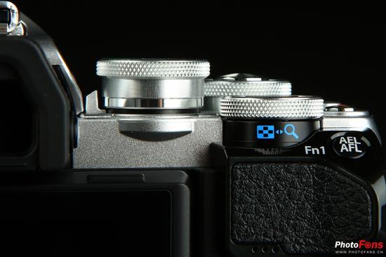 精致复古 奥林巴斯e-m10 mark iii外观赏析