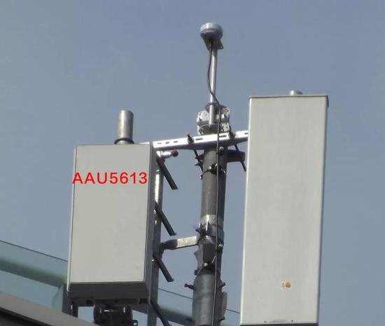 在一些市中心密集区域,ee采用massive mimo天线部署5g