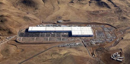 Tesla位于内华达的超级工厂，2018年