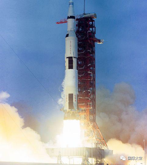 土星5号重型火箭发射