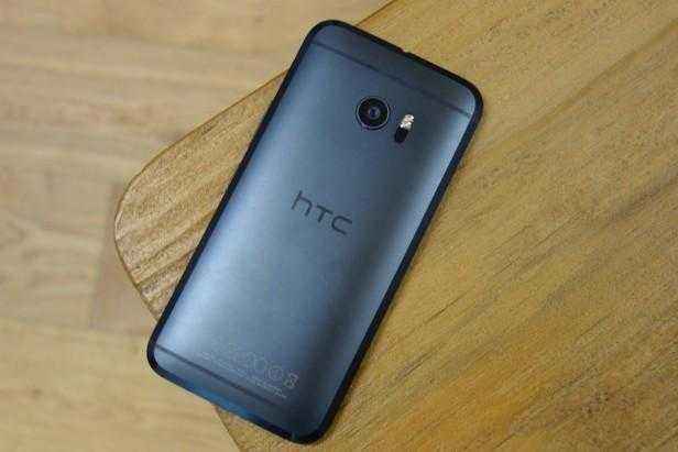 HTC 10进入内地初期,因名字和售价相同配置缩减受用户争论