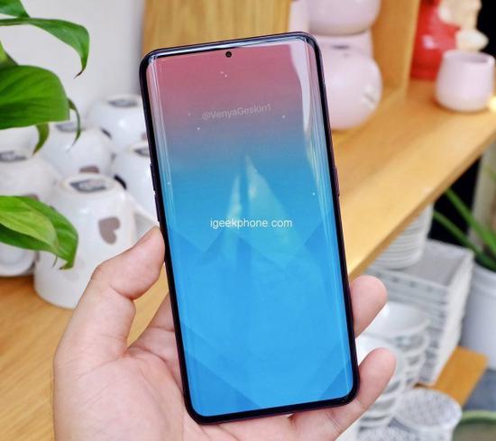 三星Galaxy S10（图源：gizchina）