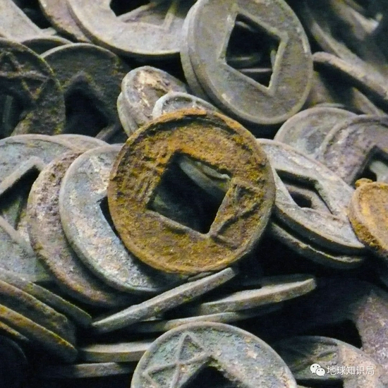 海昏侯墓出土的五铢钱(图:wiki)