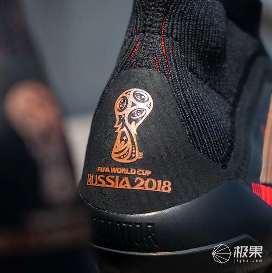 阿迪达斯推出世界杯特别版球鞋